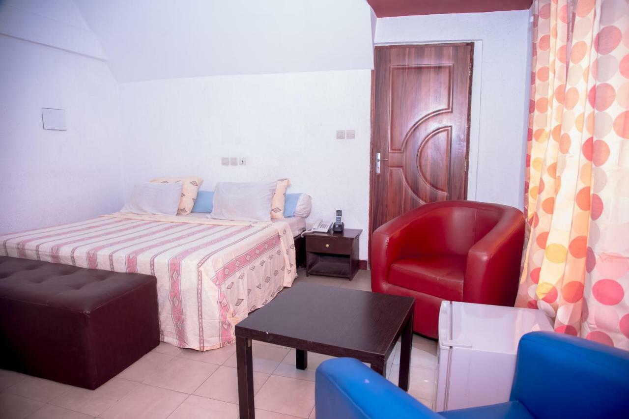 Senateur Hotel Agontinkon Cotonou Exterior foto